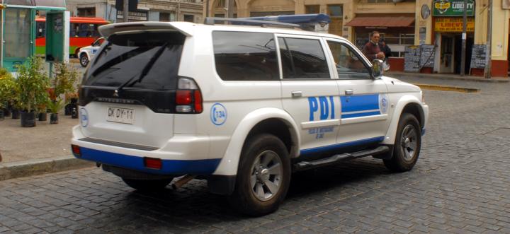 Los detectives de la Brisexme Valparaíso se abocaron a la realización de diferentes diligencias y consultas a fuentes de información para ubicar a los arrestados carro